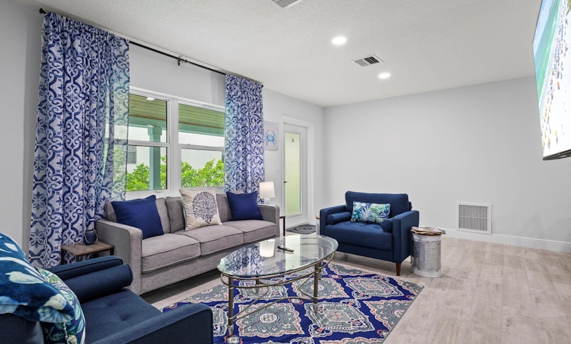 Renovated Beach Villa: 350ft to Ocean, Walk to Inlet & Jetty - 2BR/2BA Near Downtown Fort Pierce