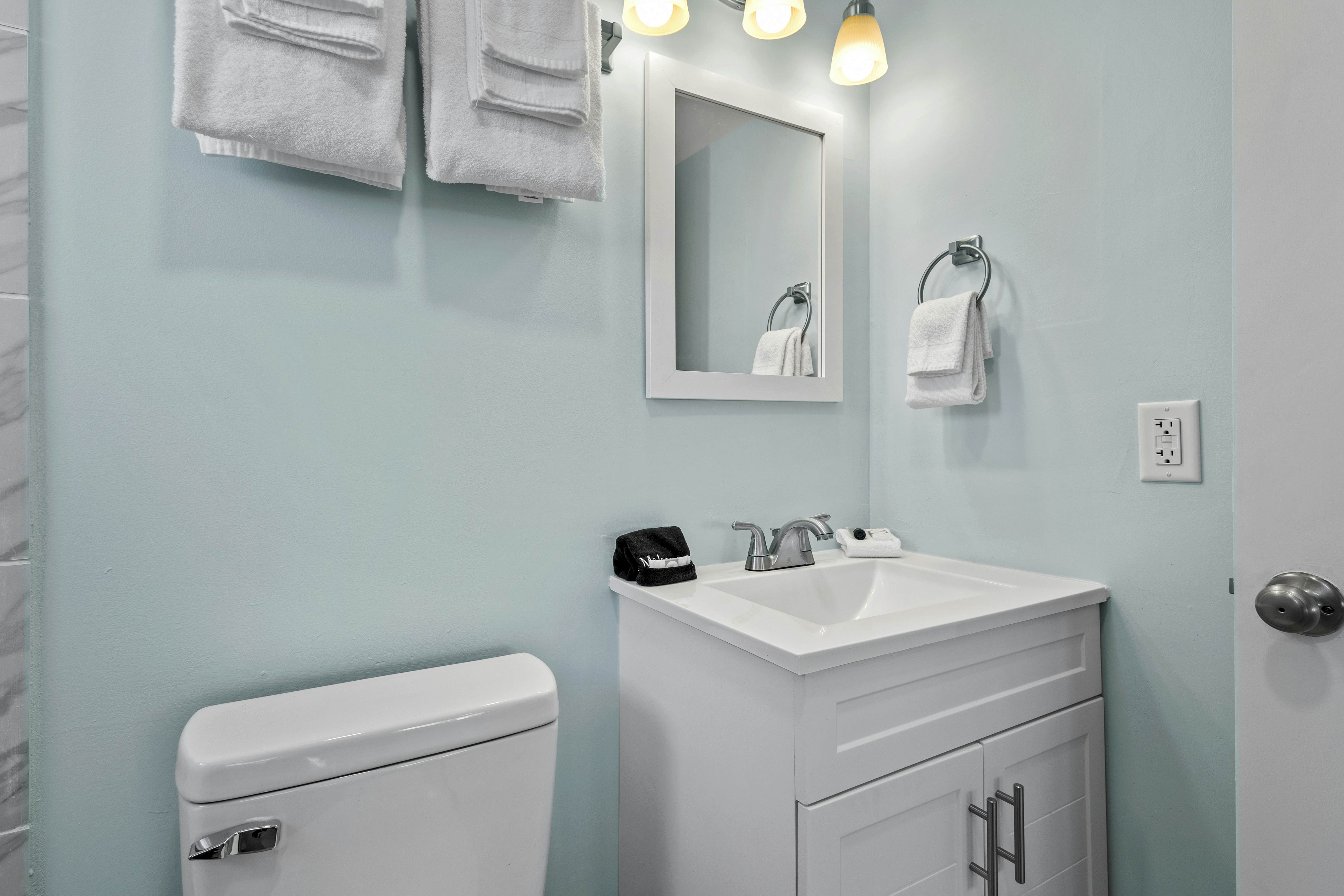 Oceanfront Inn Room #1 - Standard Room, King Bed