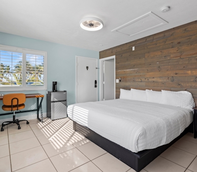 Oceanfront Inn Room #2 - Standard Room, King Bed