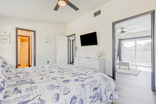 3BR/2.5BA Indialantic Duplex: Dog-Friendly Fenced Yard, Walk to Paradise Beach & Private Balcony