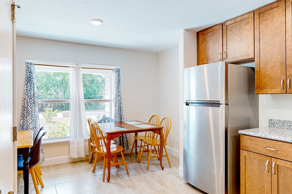 4BR home with full kitchen, patio, & Pack-N-Play