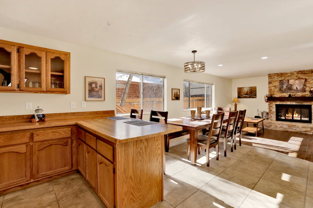 Experience the serene 2596-Pine Woods Retreat in Sugarloaf, with forest views!