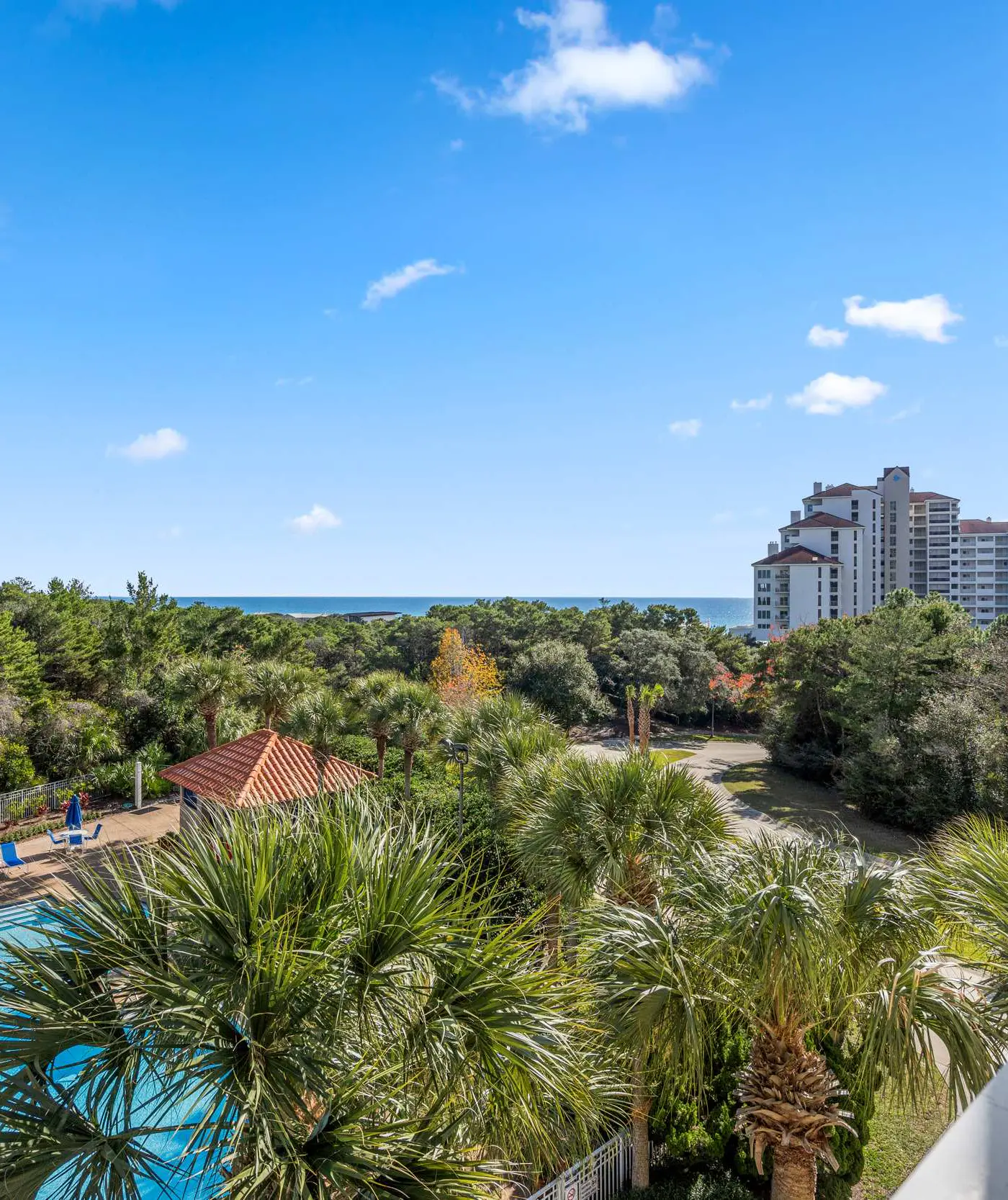 3BR condo w beach access & resort perks