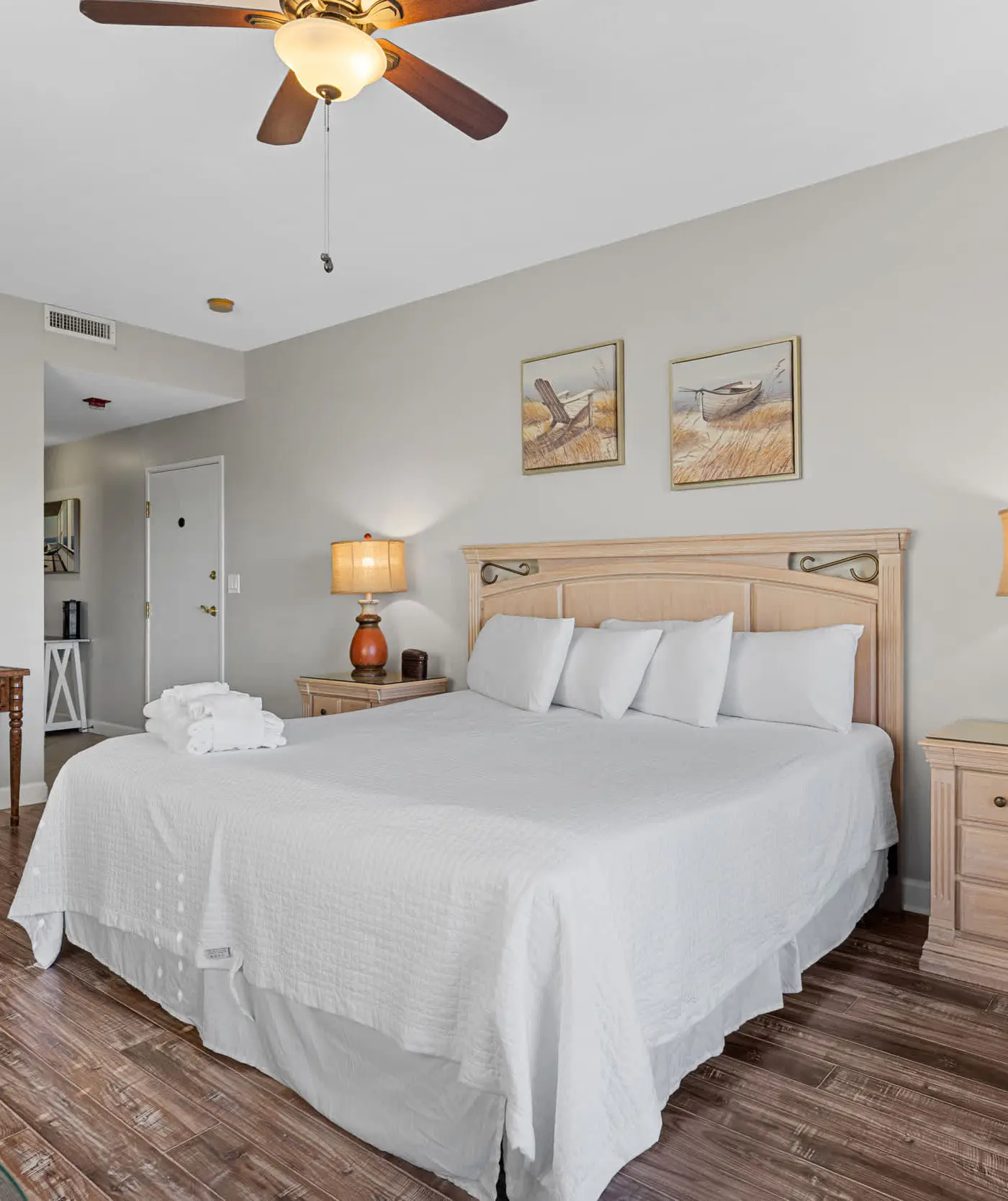 3BR condo w beach access & resort perks