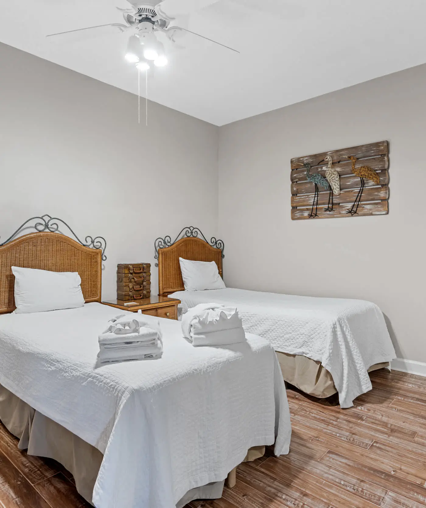 3BR condo w beach access & resort perks