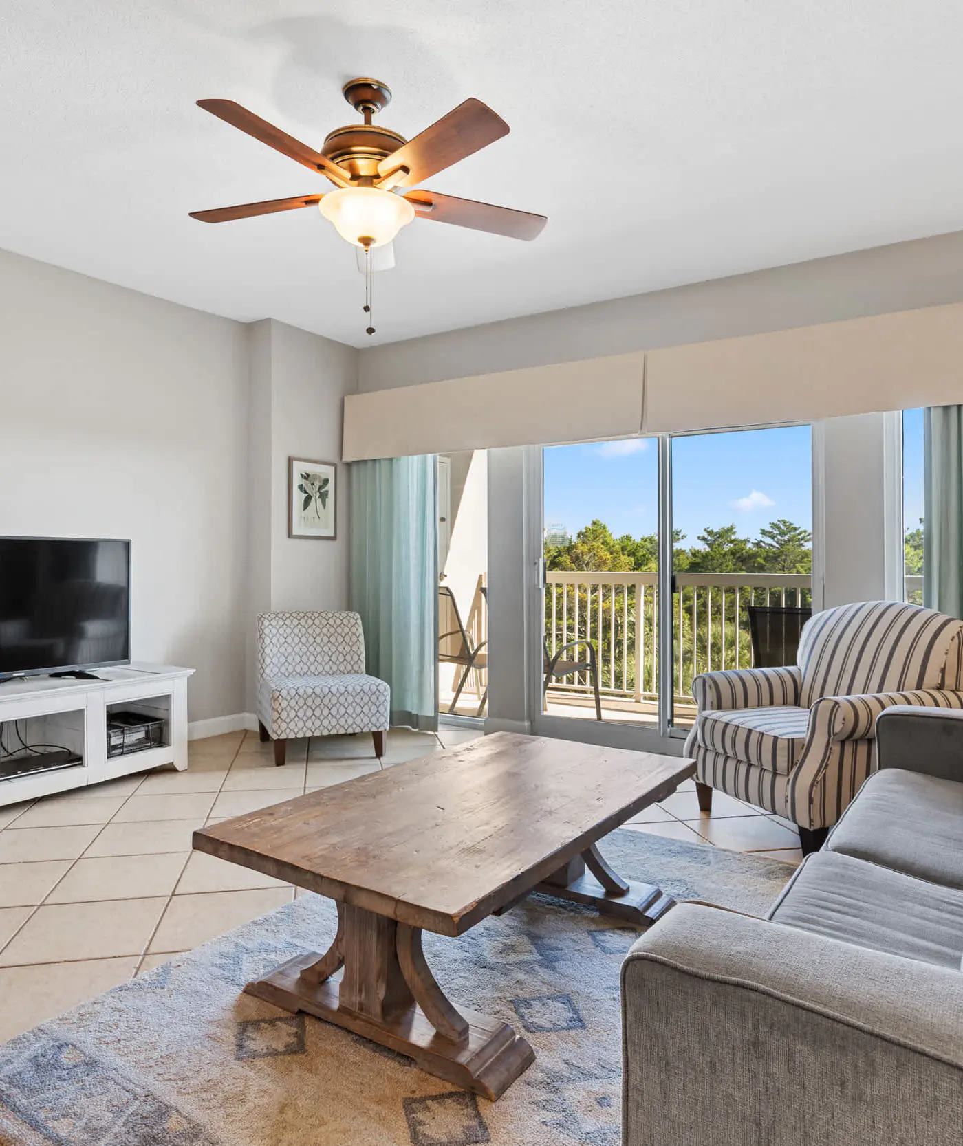 3BR condo w beach access & resort perks