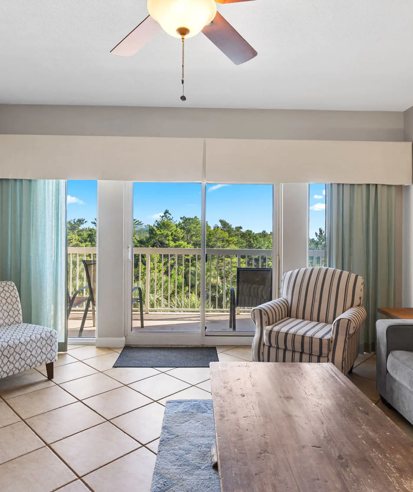 3BR condo w beach access & resort perks