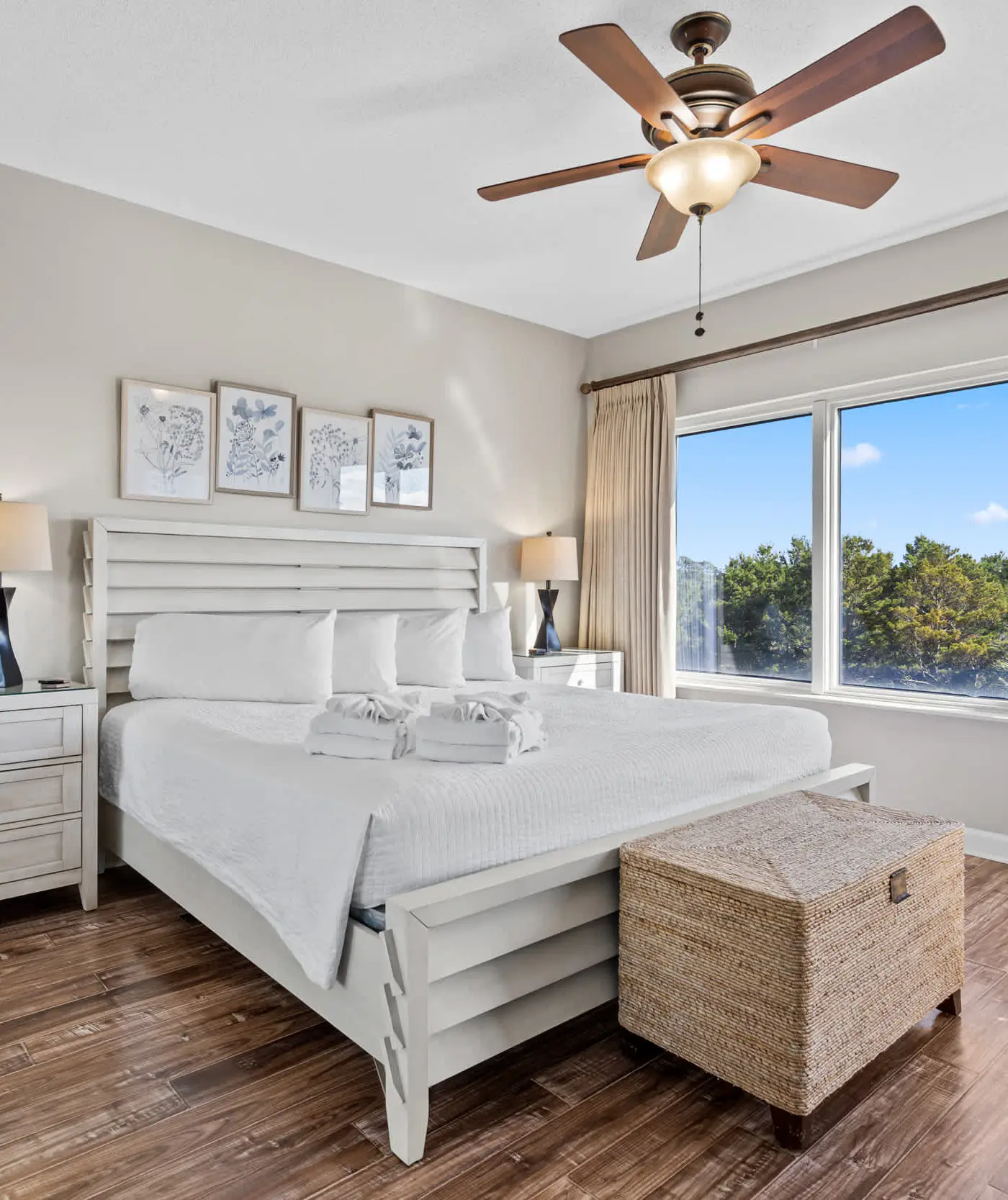 3BR condo w beach access & resort perks