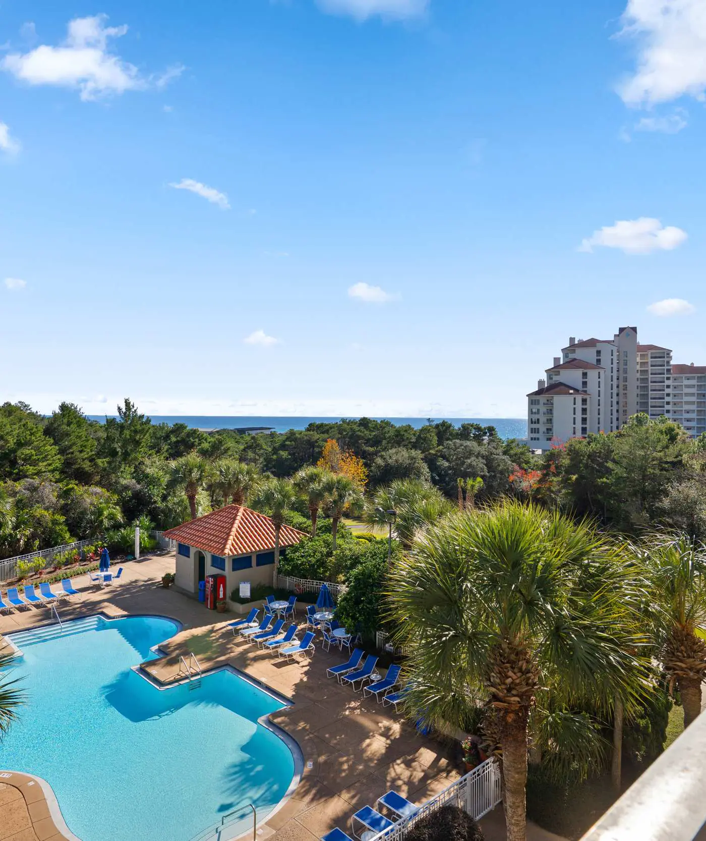 3BR condo w beach access & resort perks