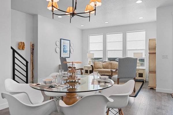 Little Fjall Peak- 3br, 2.5ba, Sleeps 8, EV Garage