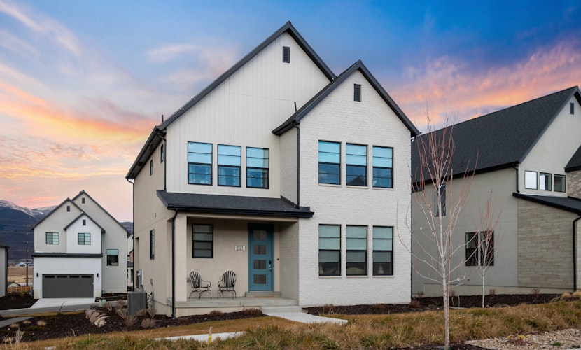 Little Fjall Peak- 3br, 2.5ba, Sleeps 8, EV Garage