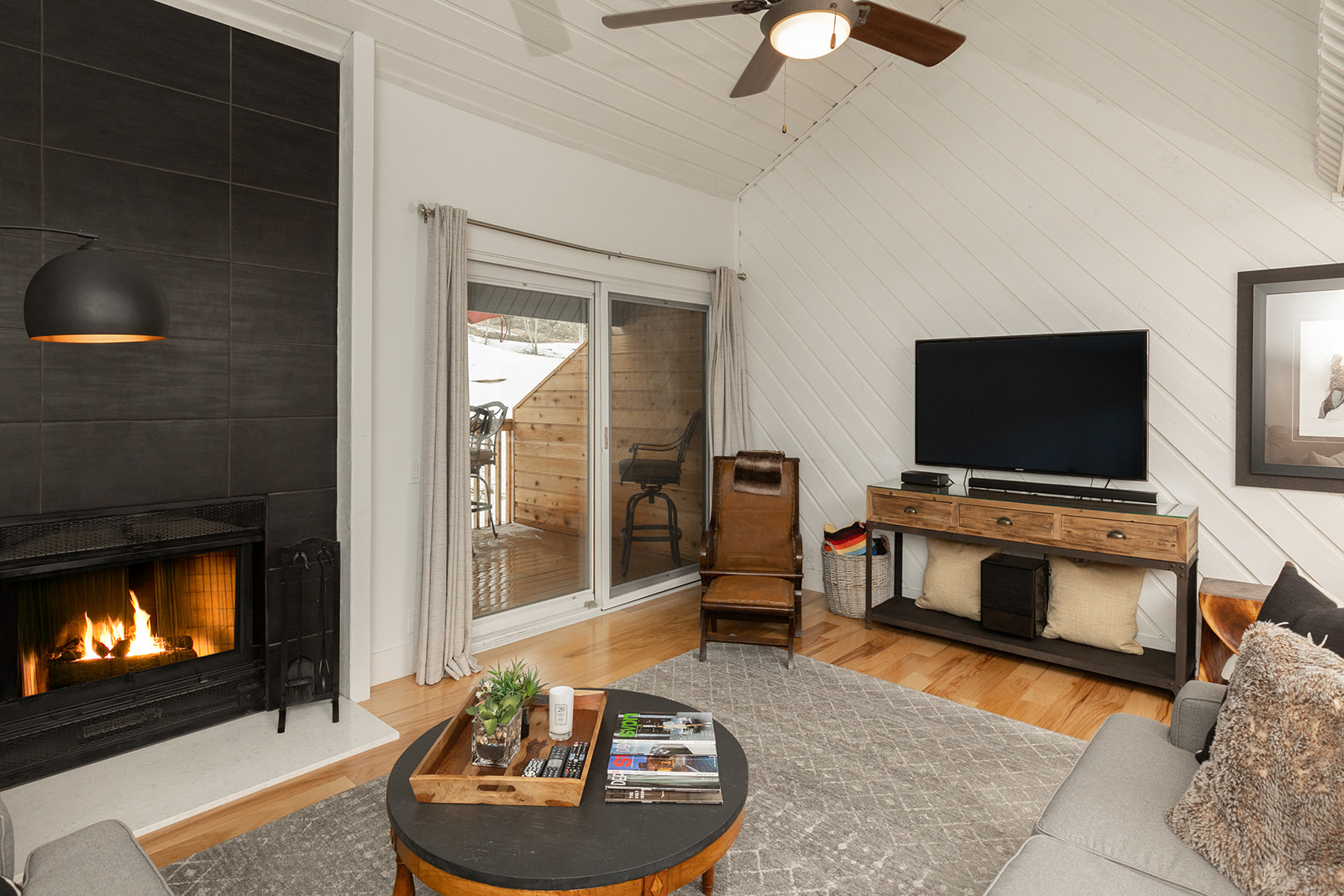 Sunburst in Sun Valley! Modern Family Getaway in Elkhorn.