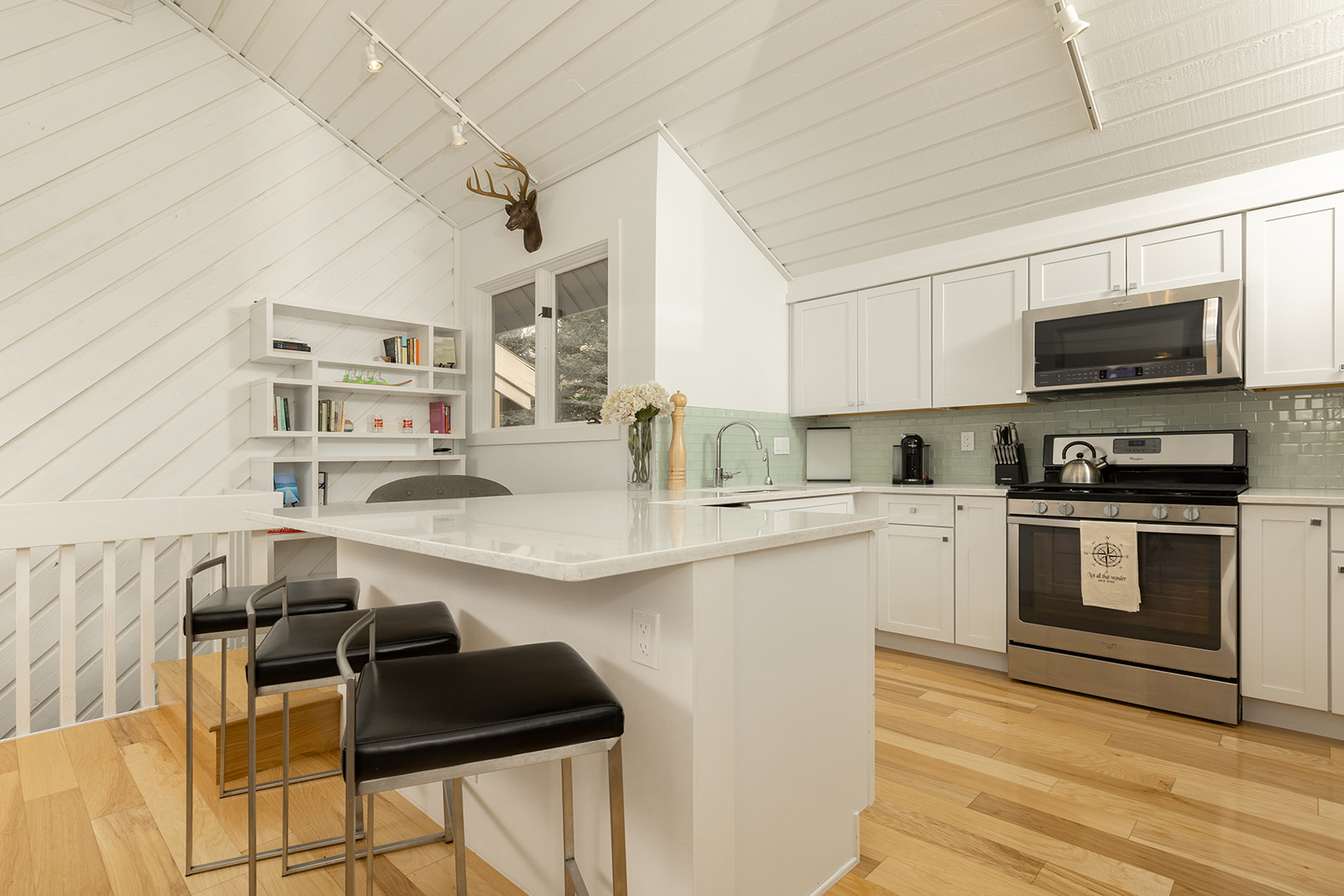 Sunburst in Sun Valley! Modern Family Getaway in Elkhorn.