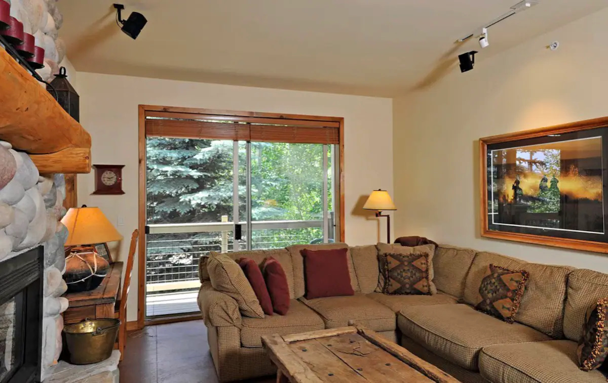 The Fields - 110 is a Cozy Mountain Condo with Access to Everything - Community Hot Tub