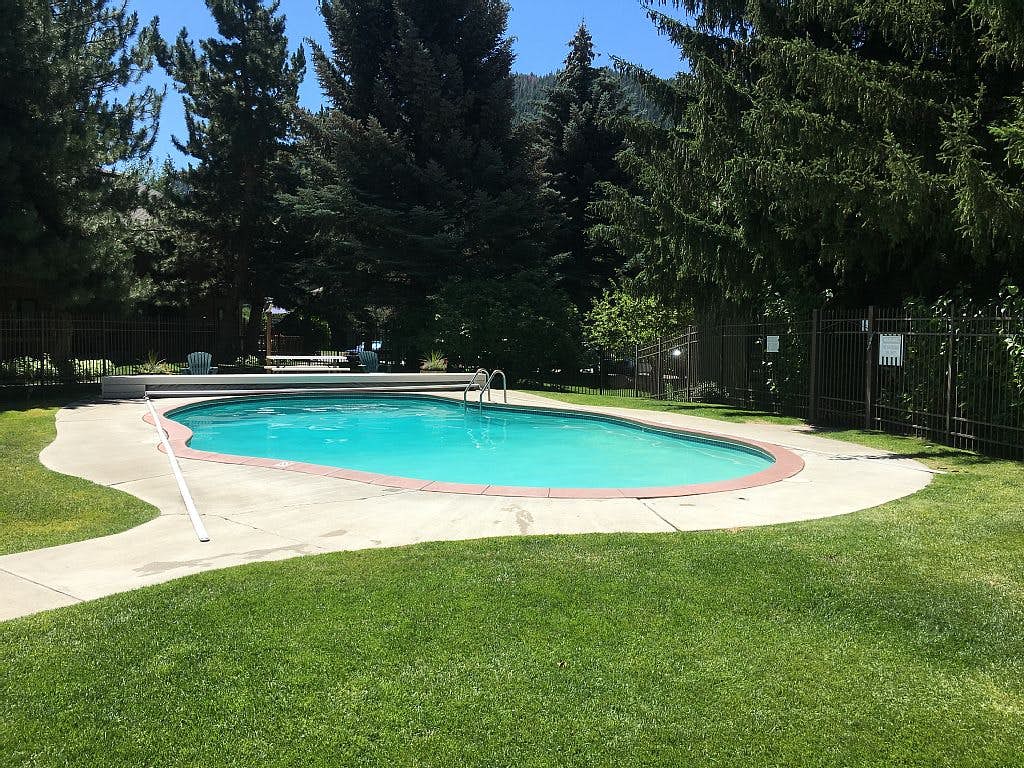 SV123 - Walk to Lifts & Town - Hot Tub & Pool