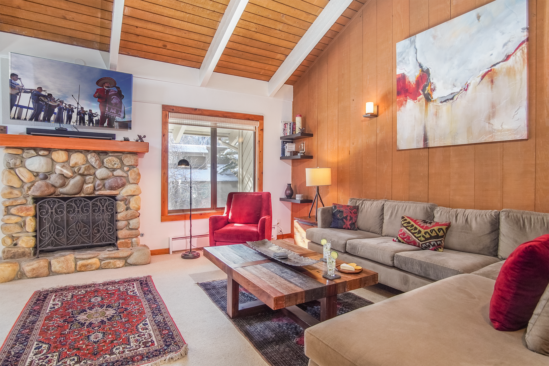 SV102 - Walk to Lifts & Town - Hot Tub & Pool