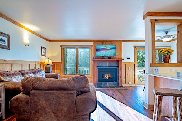 SV109 - Walk to Lifts & Town - Hot Tub & Pool