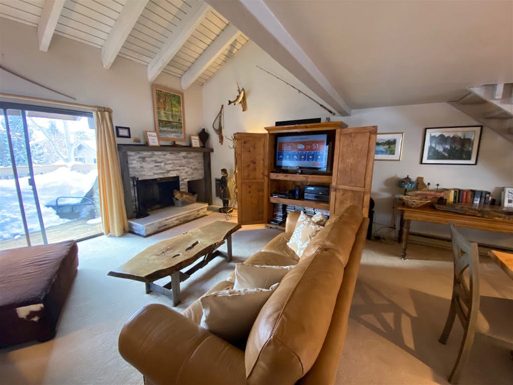 Snow Creek 1551 - Ski-in/Ski-out + Pool & Hot Tub