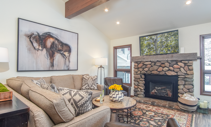 Skiway Chalet - Next to Warm Springs Lifts - Close to Natural Hot Springs