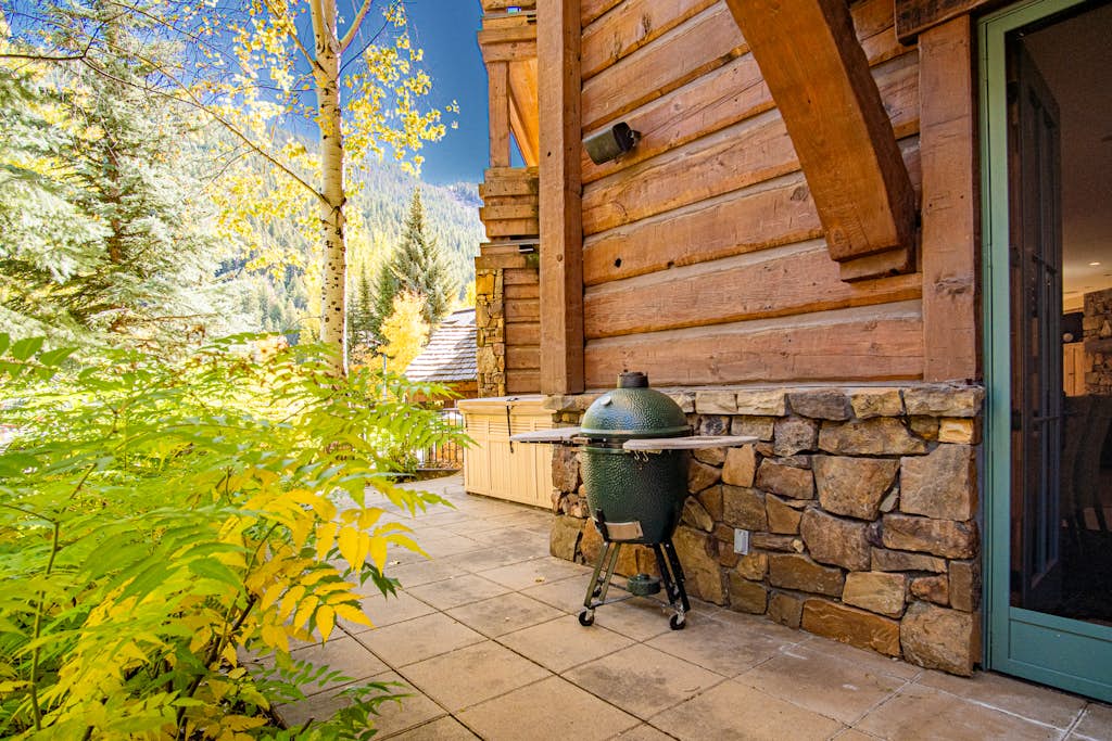 Lux Baldy Vista at Warm Springs Home + Hot Tub - Walk to SV Ski Lifts