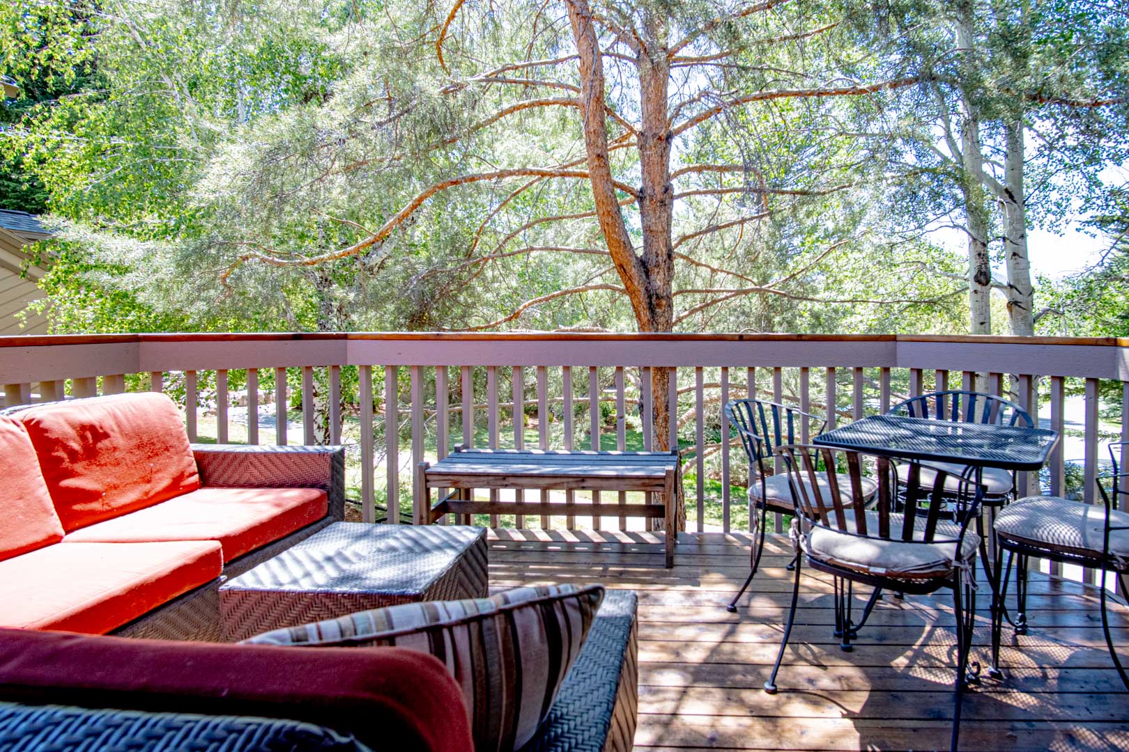 Snow Creek 1557 - Pool & Hot Tub + Ski-in/Ski-out