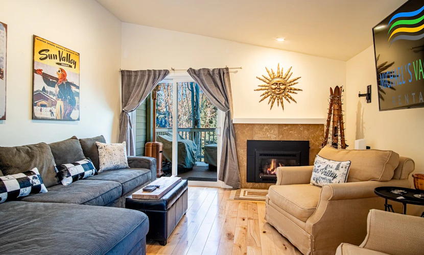 2BD Ranch Condo - Walk to FREE Elkhorn Resort Amenities