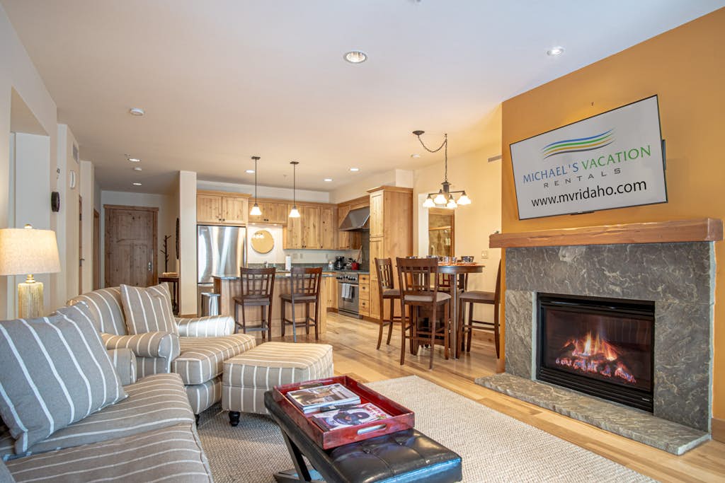 Elkhorn Springs Sanctuary - Pool/Hot Tub/Underground Parking