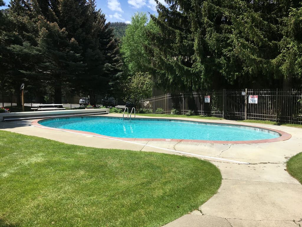 SV164 - Walk to Lifts & Town - Hot Tub & Pool