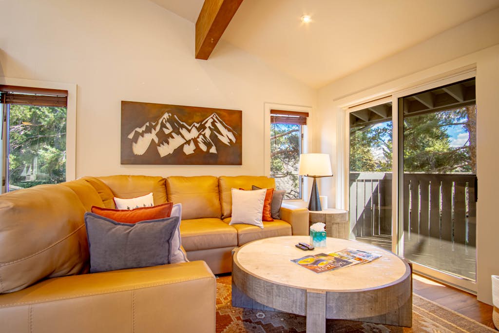 Stonehenge Condo - Nr Ski Lifts & Downtown!