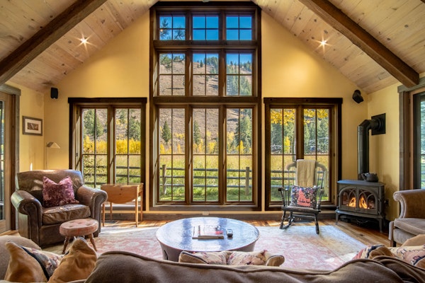 Board's Sunset Ranch - 3BD Private Cabin in Sawtooth National Forest