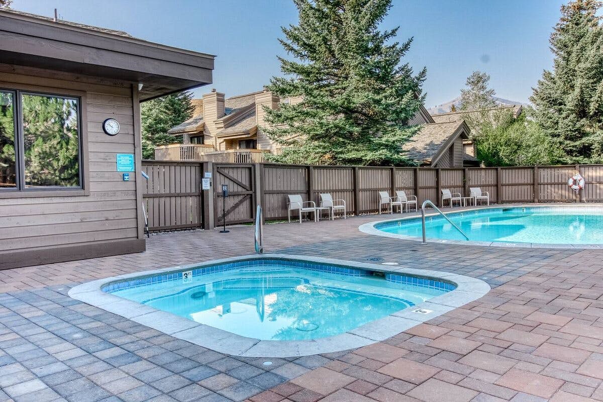 Snow Creek Condo 1554