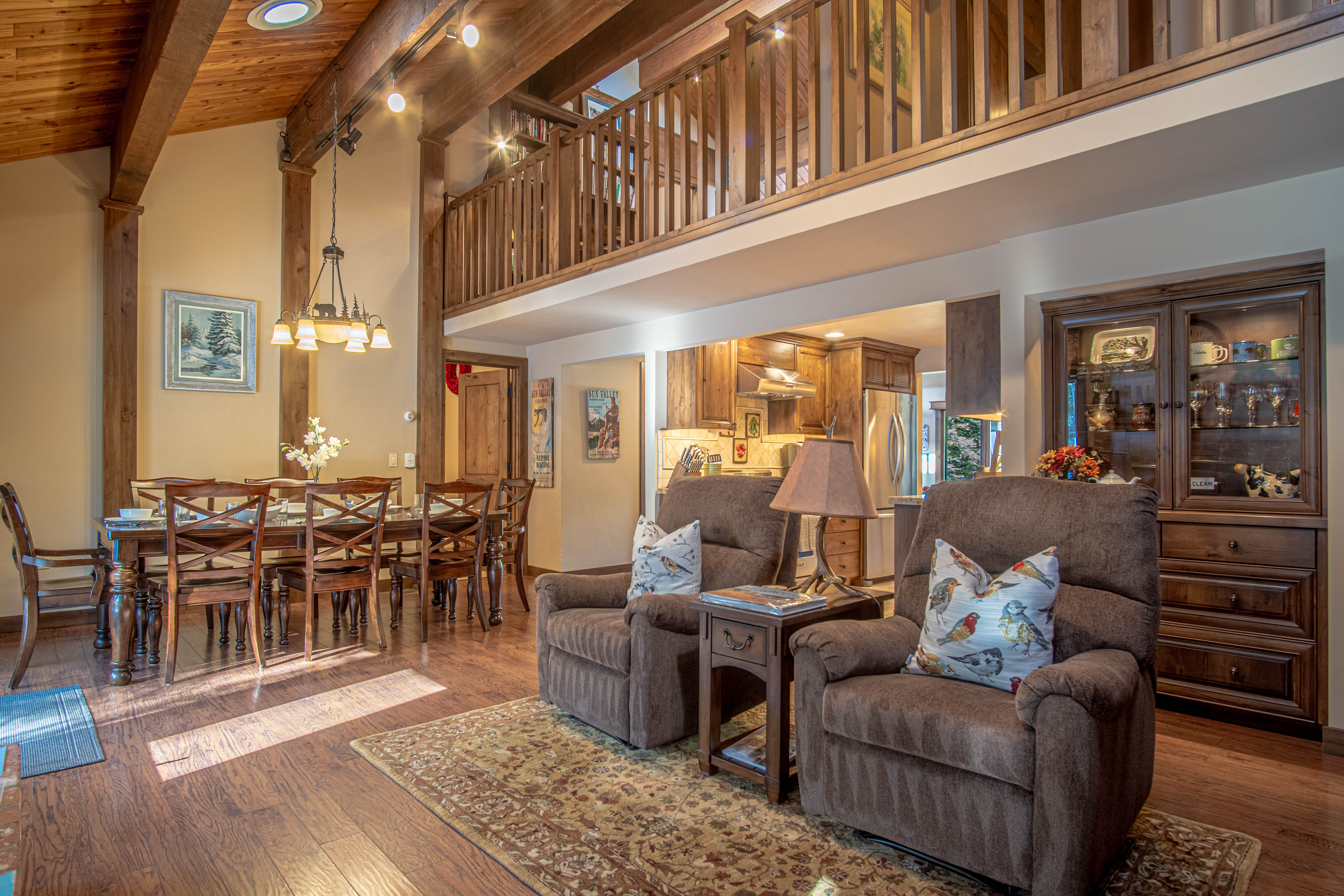 4BD Chocolate Gulch Cabin on Trailhead