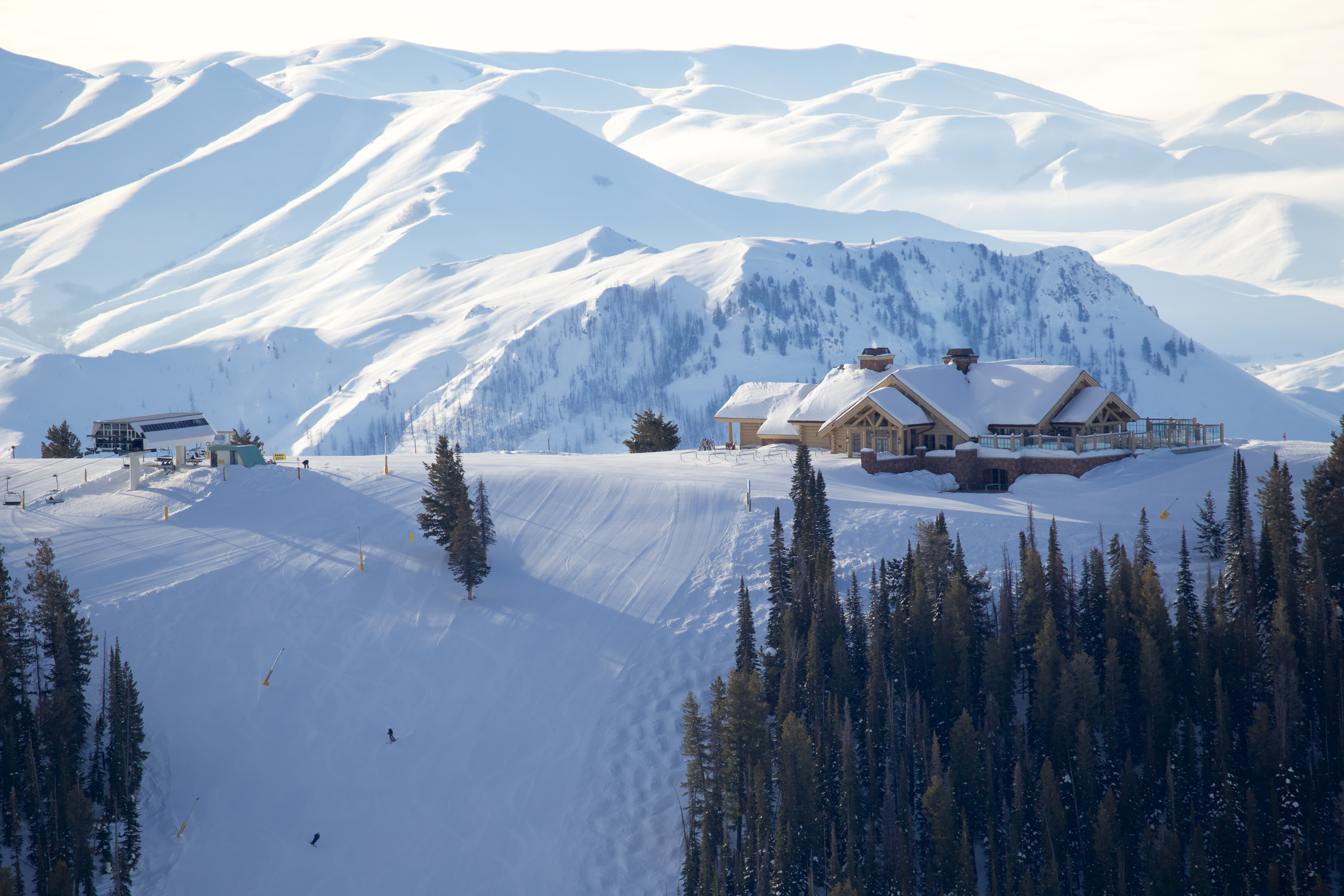 Atelier Lookout - 2BD Condo Baldy Views + Pool