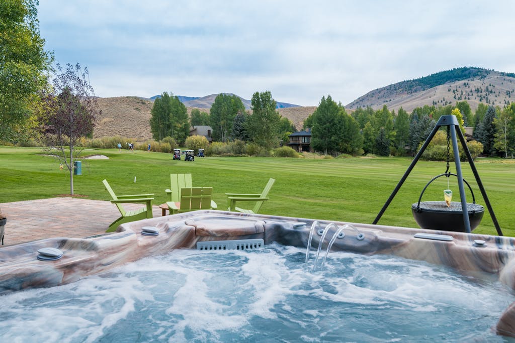 4BD Fairway Twelve Retreat + Resort Amenities