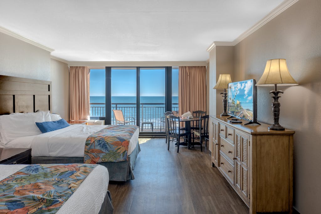 Oceanfront Studio Caravelle 422