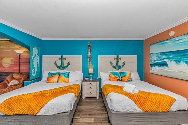 Stunning Double Queen Suite With LED Fireplace! Caravelle 610