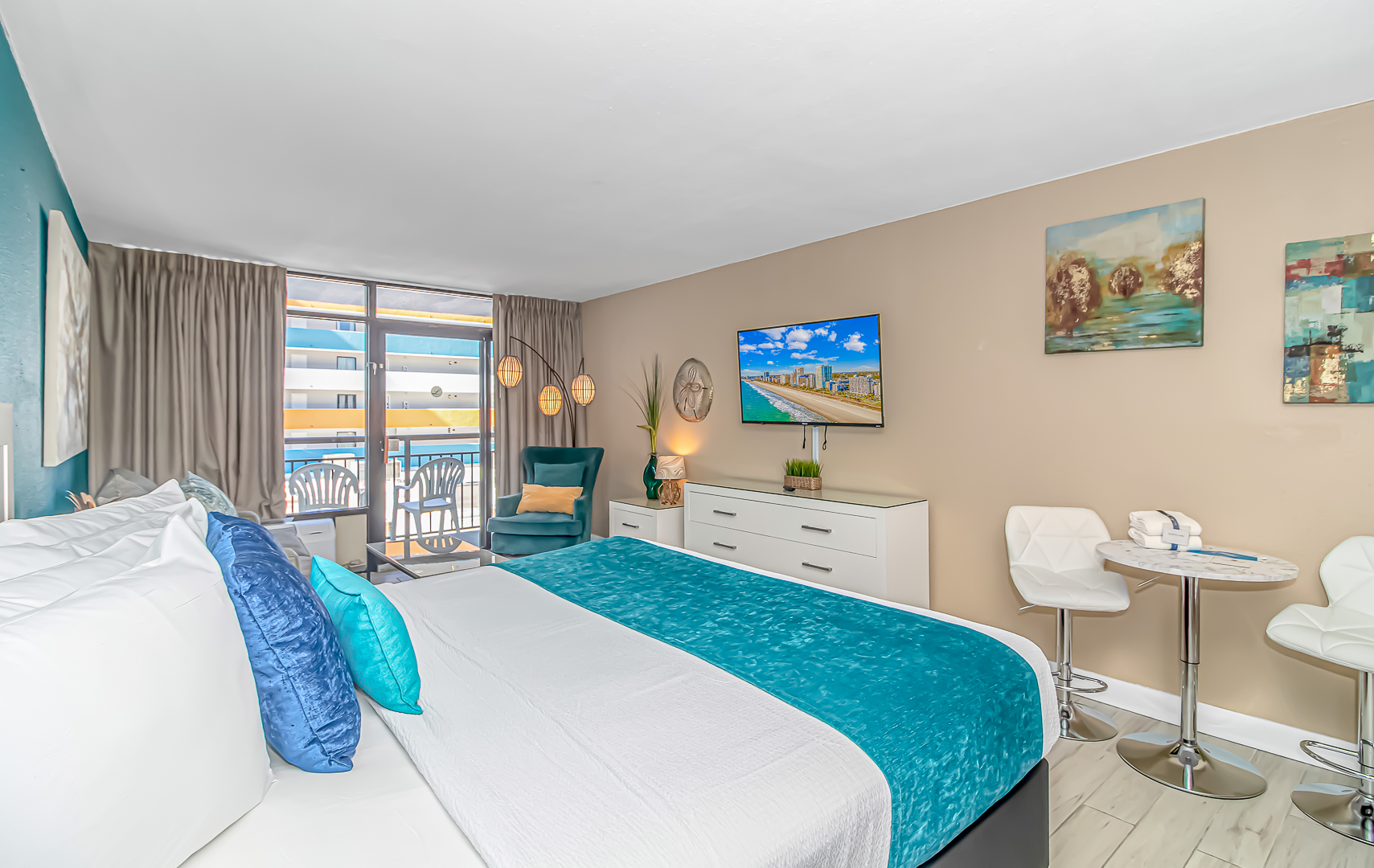 Beautiful King Suite - Landmark Resort 708