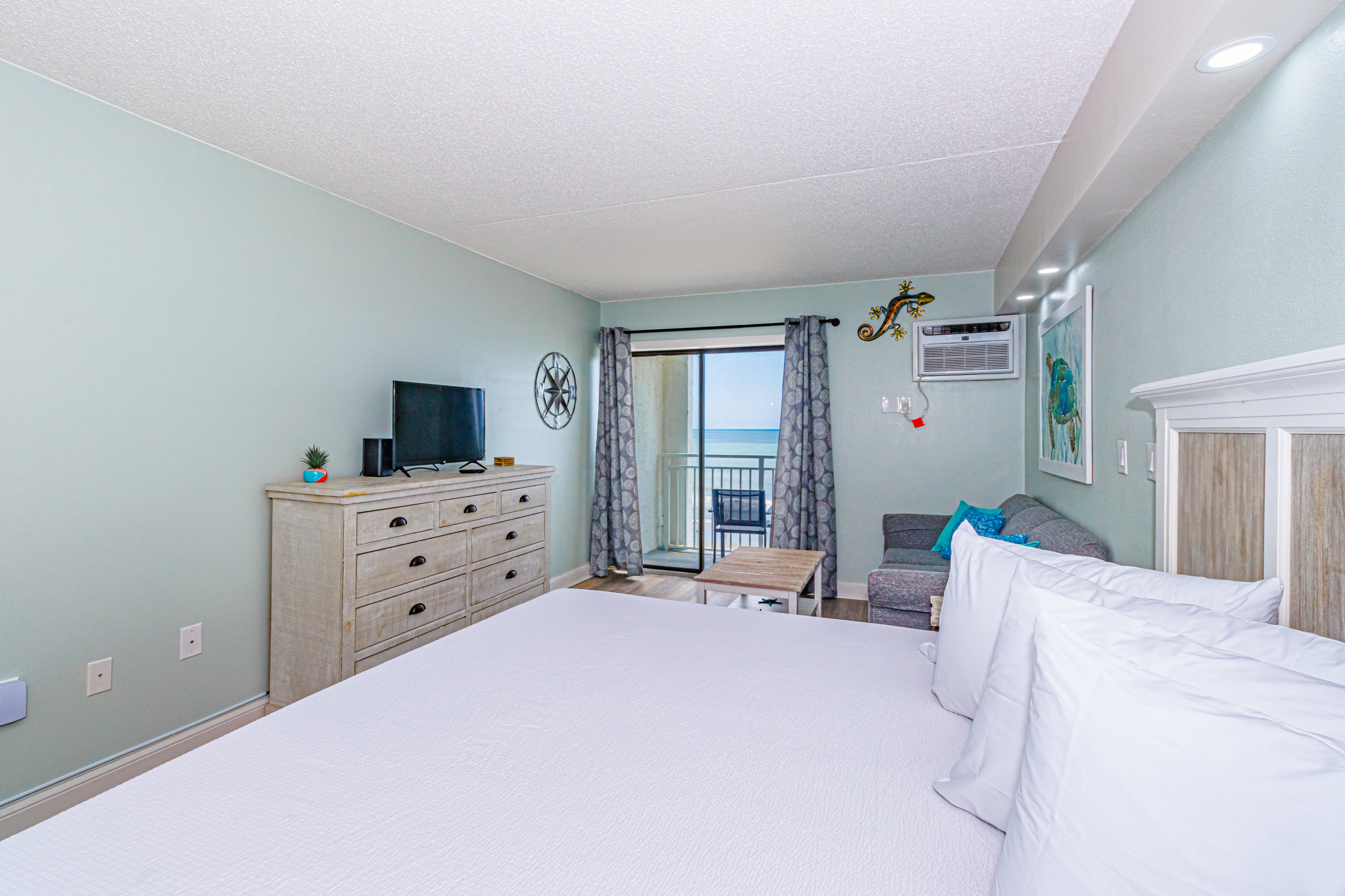 Ocean Front Condo Sea Mist 20509