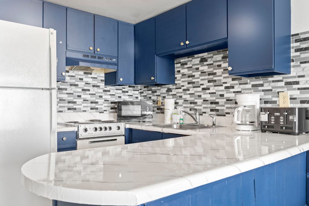 Gorgeous Renovated Oceanfront Condo for 4! Palace 1702