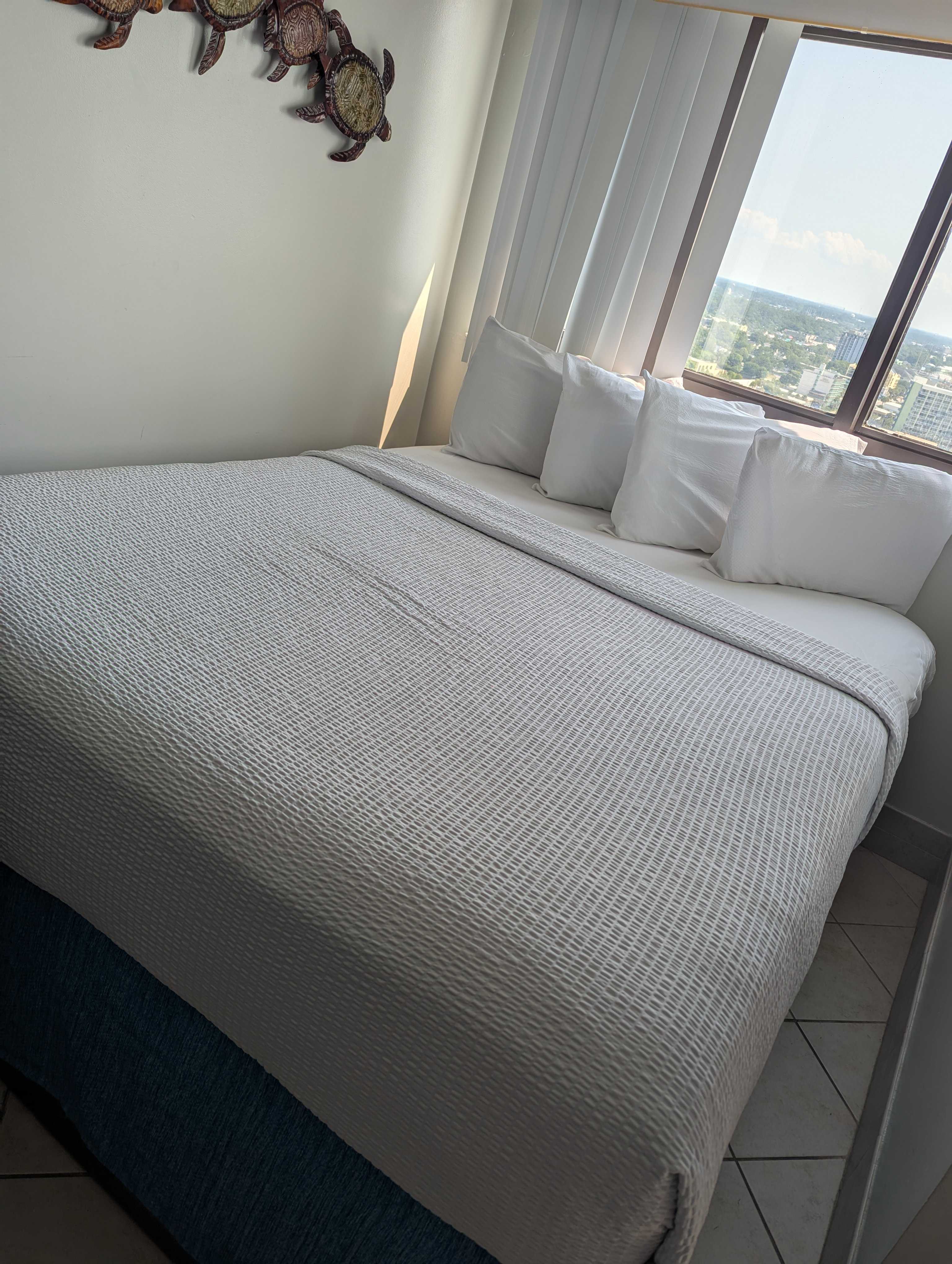 The Palace 2206 ocean view condo