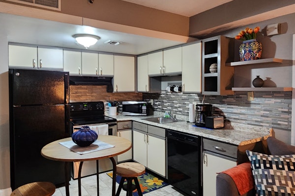 Oceanfront Studio Suite~Palace 504