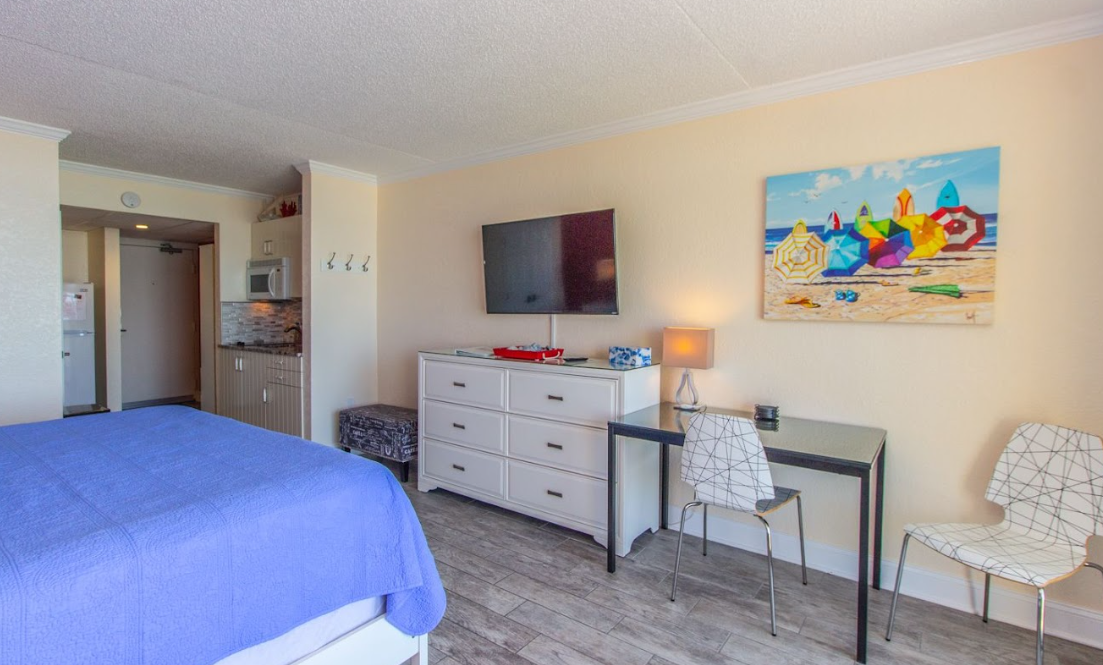 Modern and Fun Oceanfront Studio-Sand Dunes 2333