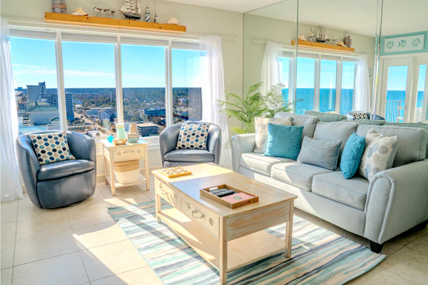 Modern & Updated Condo~Palace 1909