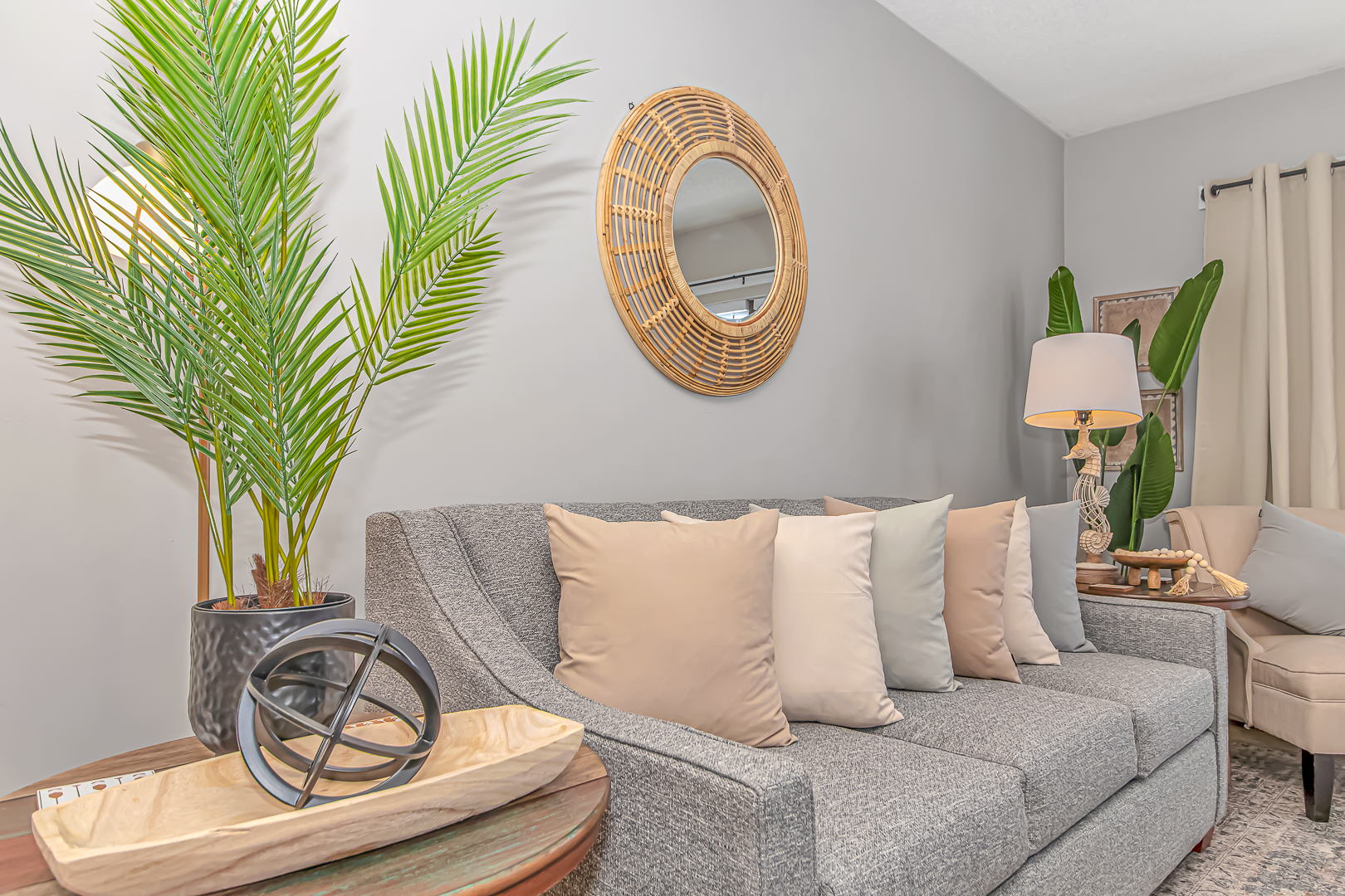 1 Bedroom Apartment with Great Views! Palace Resort 1112