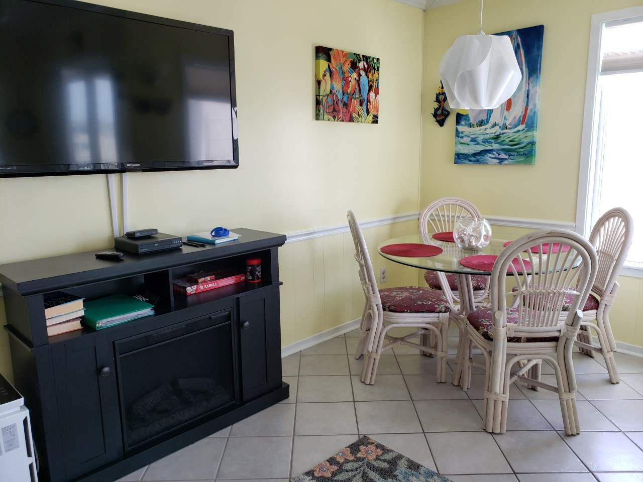 Direct Oceanfront-2 Bedroom 2 Bath-A Place at the Beach 406