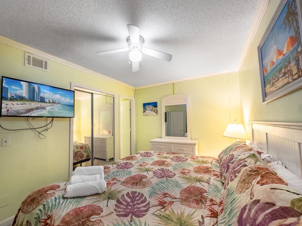 Direct Oceanfront-2 Bedroom 2 Bath-A Place at the Beach 406