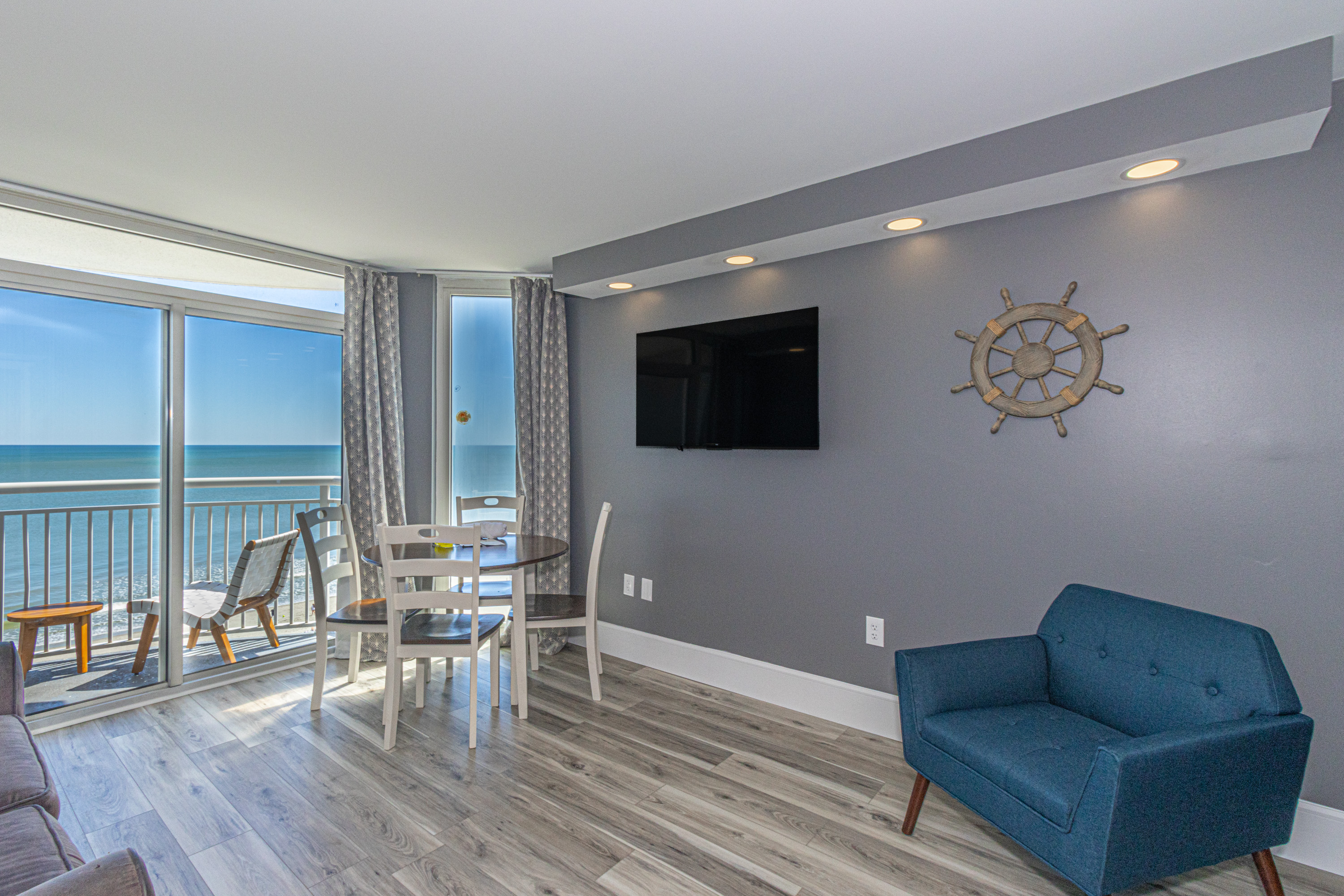 Recently Renovated Oceanfront One Bedroom Suite-Atlantica 803