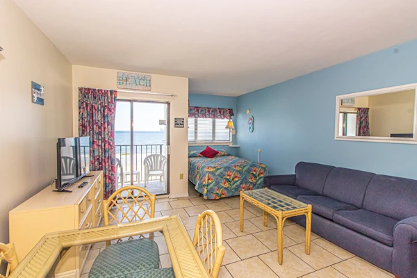Direct Ocean Front Studio with Endless Views Palace Resort 302
