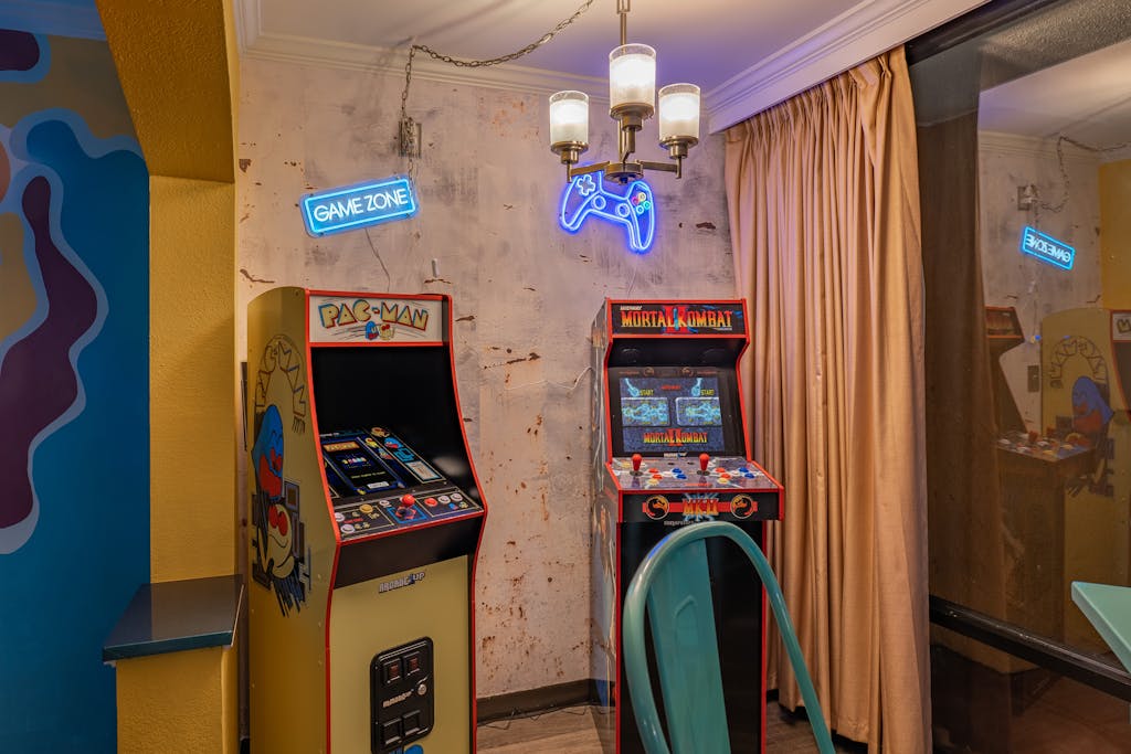 Vibrant Oceanview Retreat for 3! Renovated w/ Arcade Games! Caravelle 510