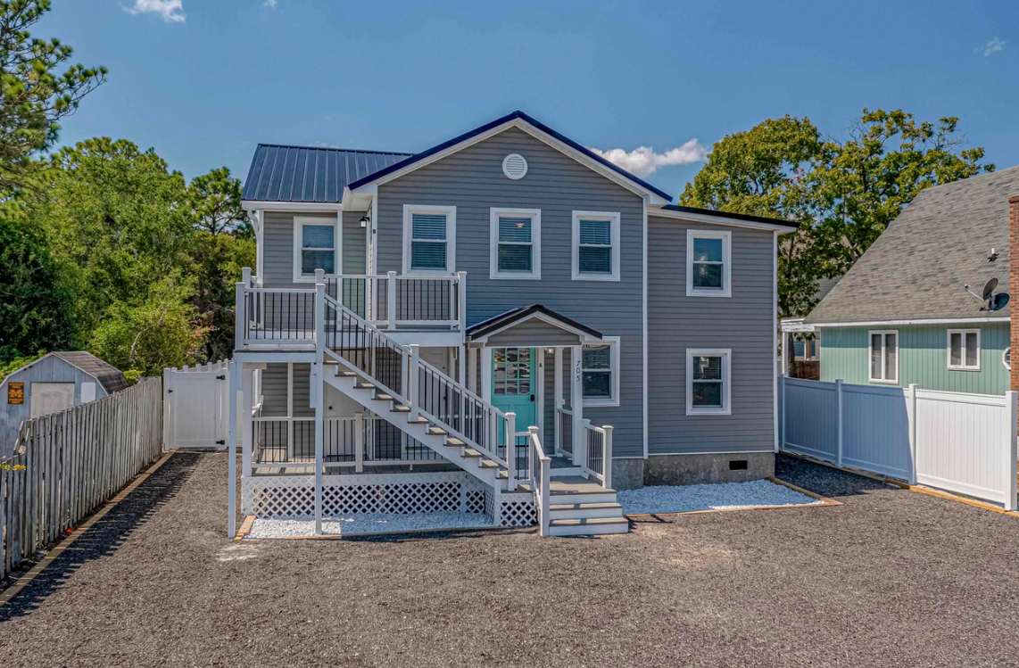 Duplex 705 18th Ave S- Unit B